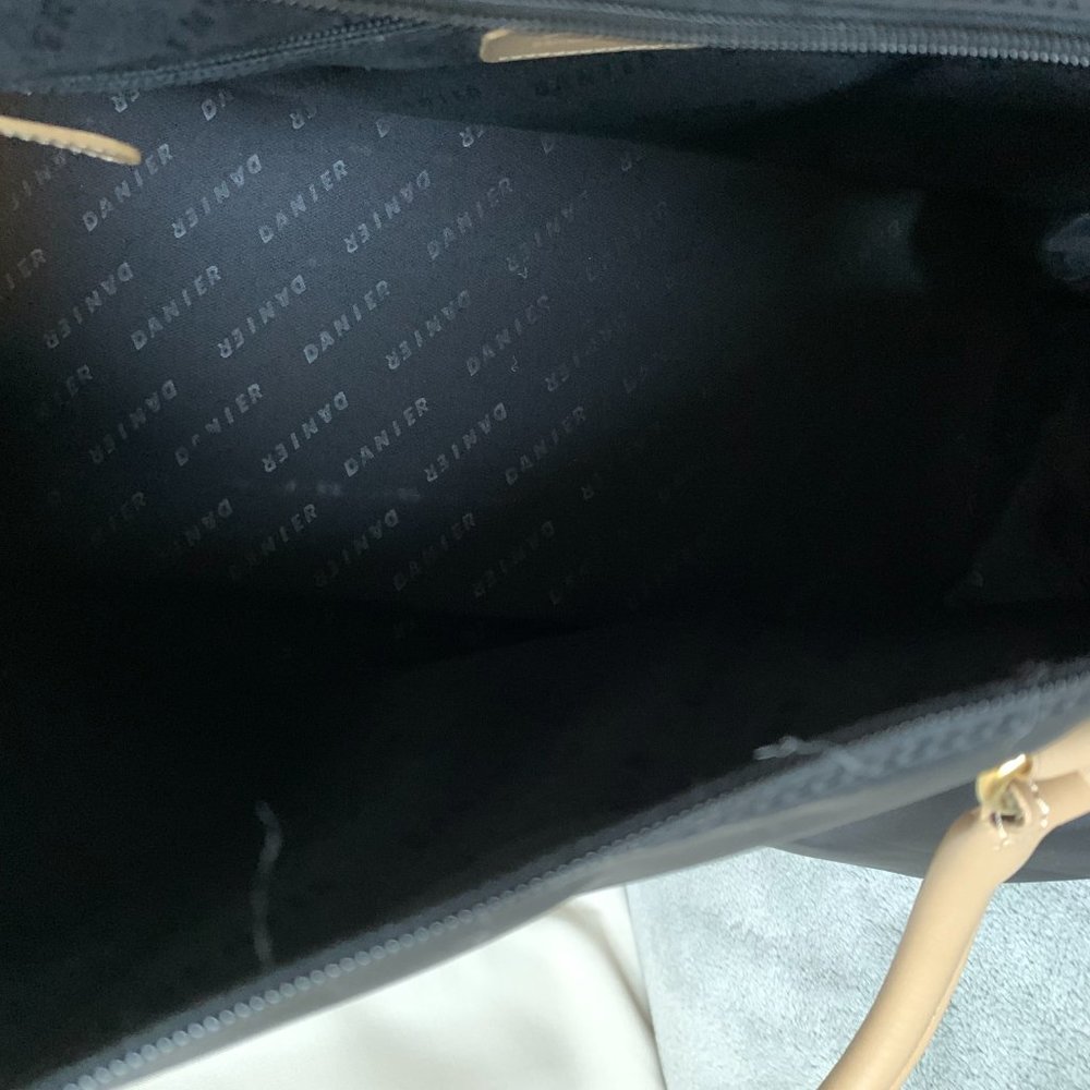 Danier Duffel Bag - Picture 6 of 6